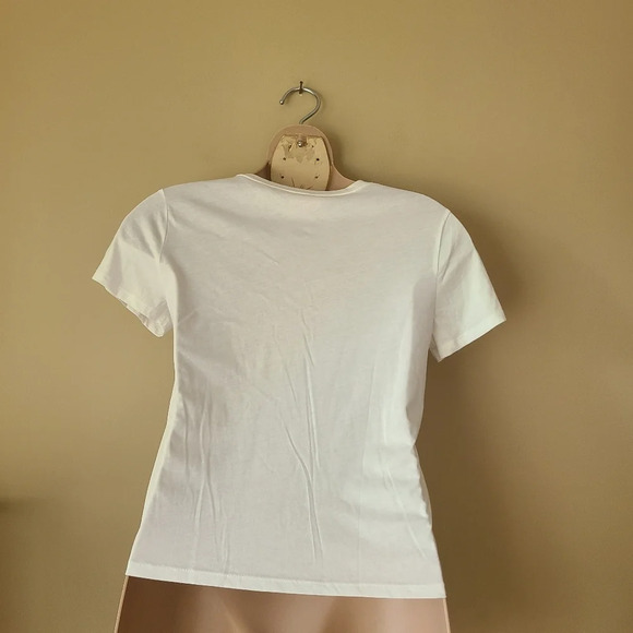 NWT Victoria's Secret white t-shirt size M - Picture 3 of 9